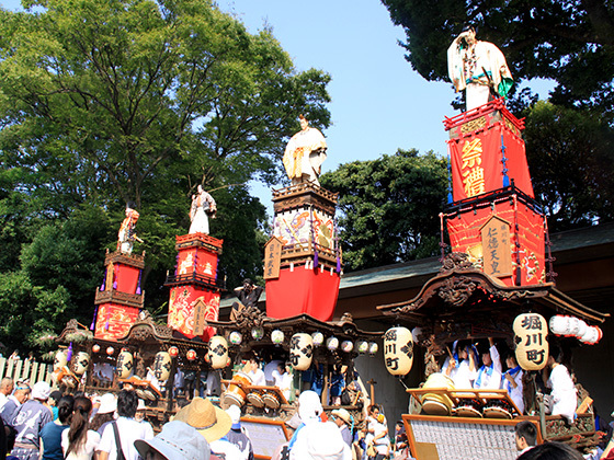 藤沢市の有形民俗文化財・人形山車は必見！烏森神社こと「鵠沼皇大神宮」の例大祭