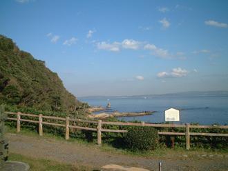 日本最初の洋式灯台「観音埼灯台」をはじめ、様々な見どころ、遊びどころのある公園です。